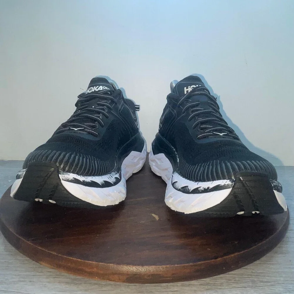 HOKA One One Bondi 7 Shoes Womens Size 8.5 Black White Road Running 1110519 BWHT